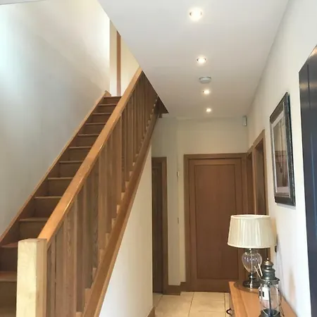 On Farnham Estate Ferienhaus *